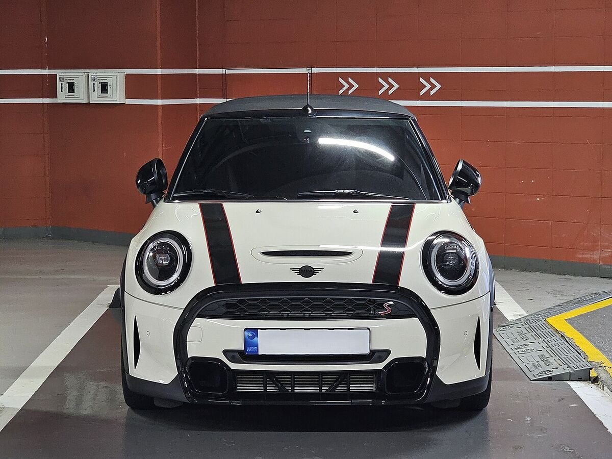 Mini Cooper Convertible rental in Goa